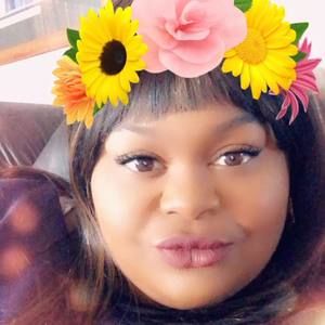 Meet your Posher, Genevieve